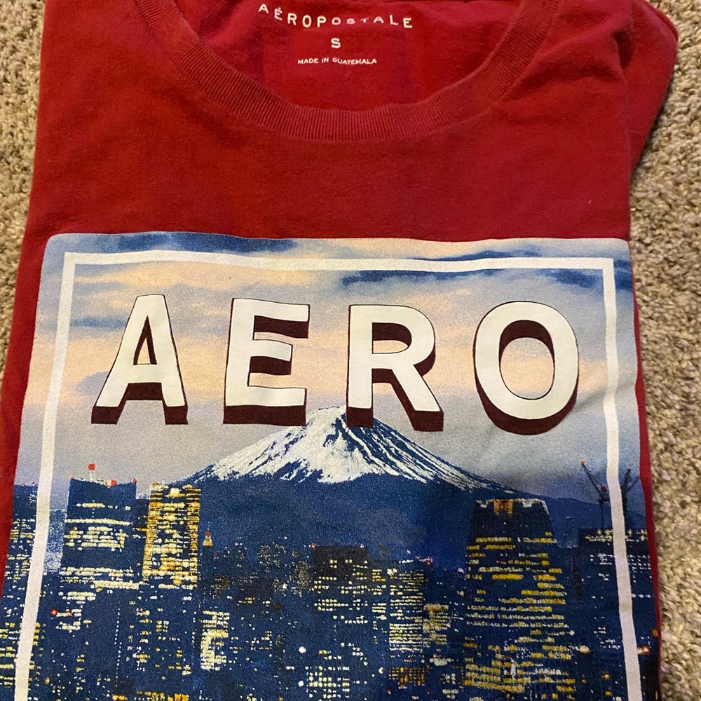 Aero tshirt size small